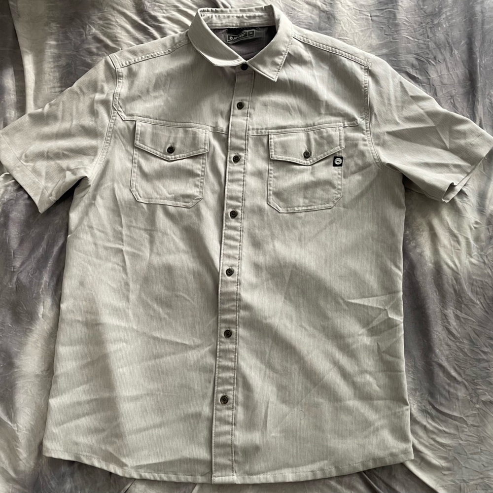Hi-Tec Men's Short Sleeve Comfort Stretch
Moisture Wicking Button Down Shirt